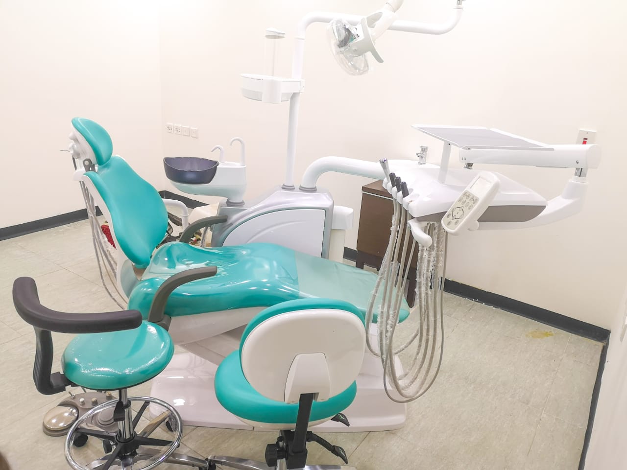 DENTAL CHAIR AJAX (AJ15 AND AJ10) Flash Med, Flash Med Co.