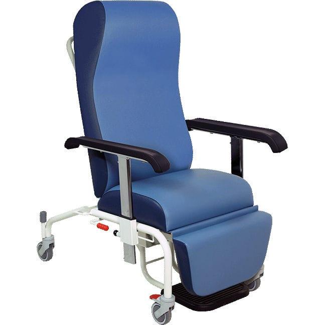 H1492 PATIENT CHAIR ON CASTERS / HEIGHTADJUSTABLE / WITH LEGREST